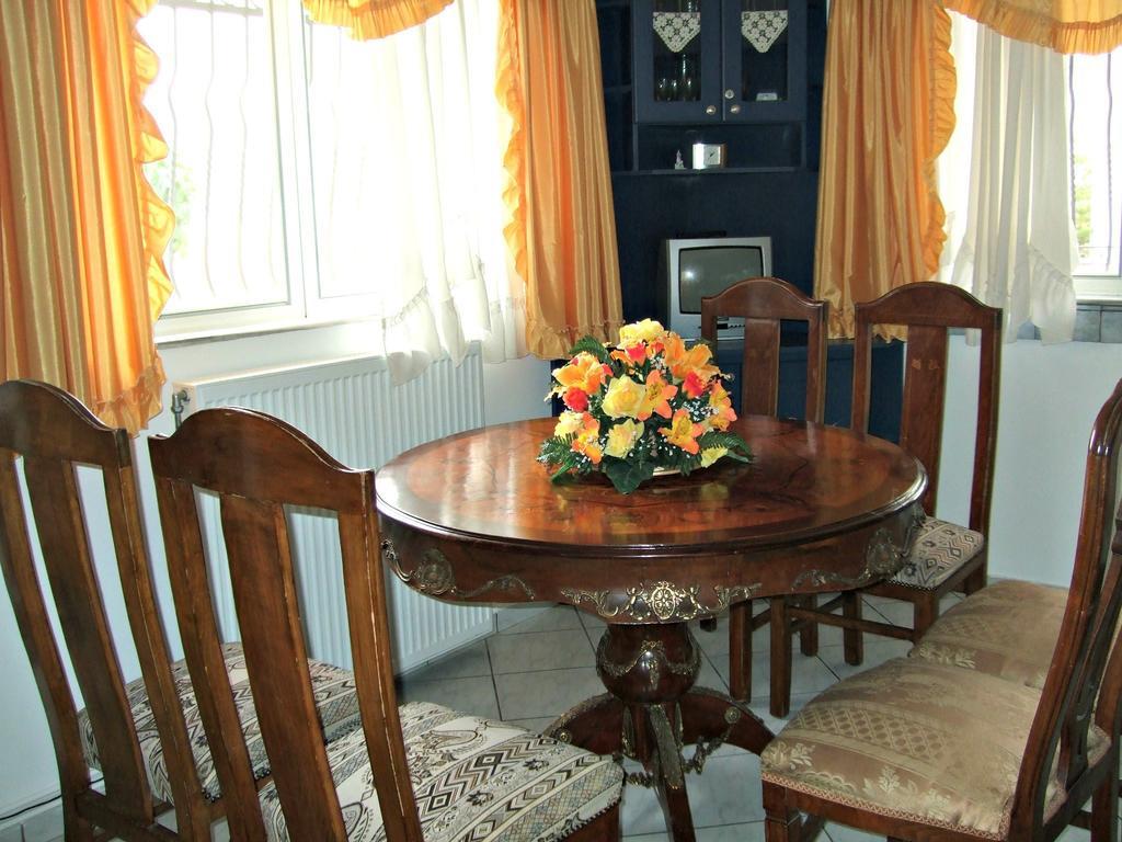 Kristallia Rooms Monasztiráki Kültér fotó